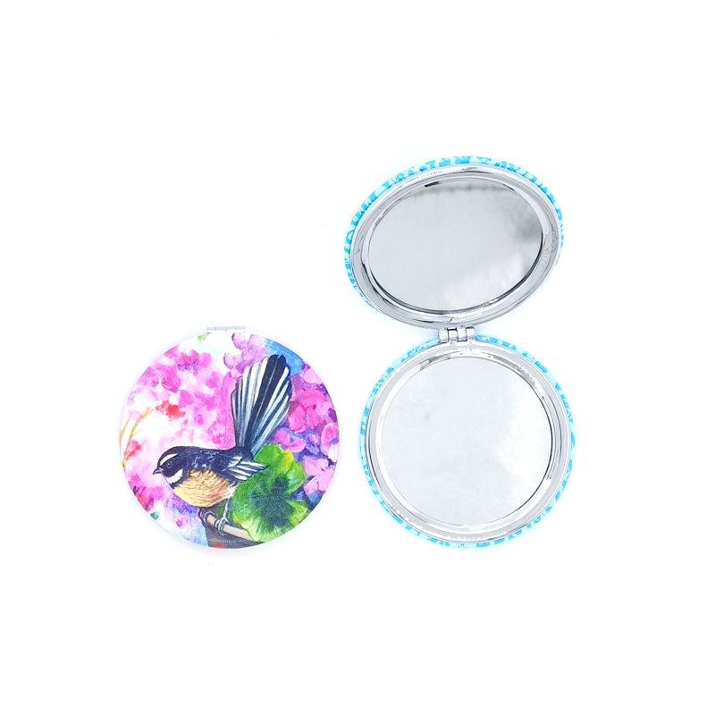 Compact Mirror