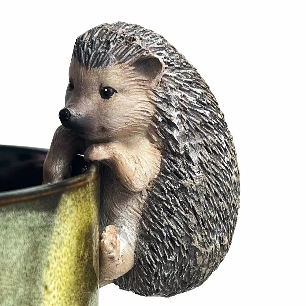 Hanging - Hedgehog