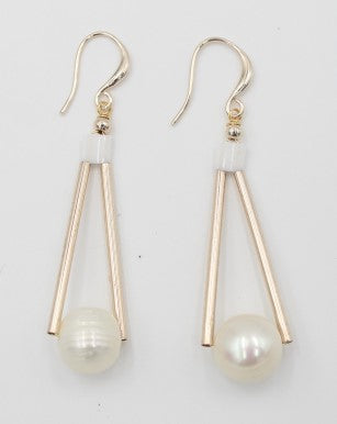 Earrings - Honey Pearl