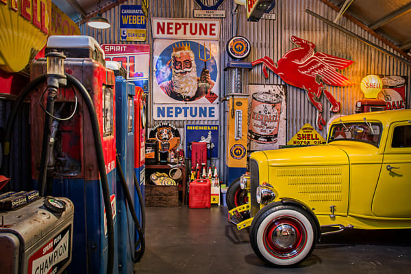 Glass Print - Hot Rod Garage