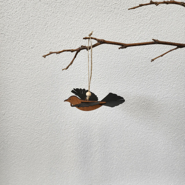 Hanging Bird - Rimu - Tui